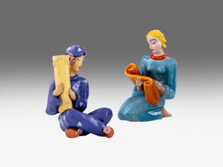 Ráhmer Mária - Figurális asztali lámpa és kottát tartó leány