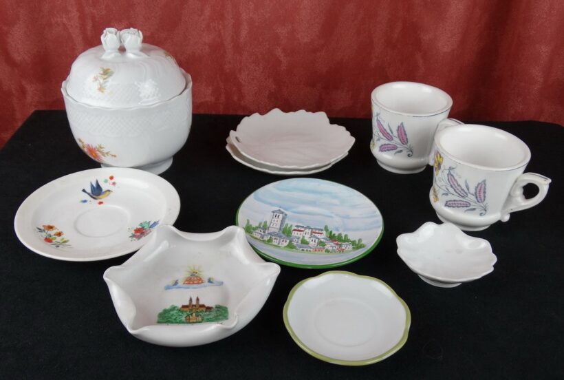 Porcelán tárgyak, 10db, 7db kistálka, bonbonier, 2 csésze