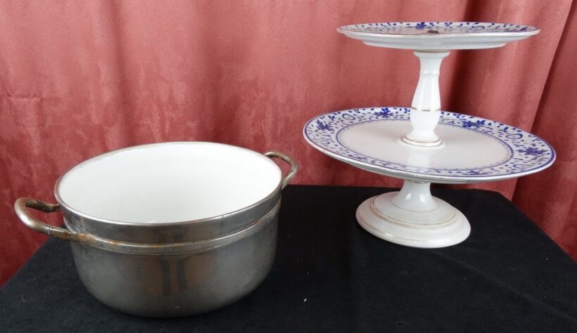 Konyhai tárgyak, 2db, tortatál, fém edény porcelán betéttel