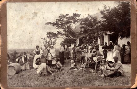 Fotó. Gyenesdiás, szőlőhegyi mulatság. 1903. VI. 1. Fotó. Gyenesdiás, szőlőhegyi mulatság. 1903. VI. 1.