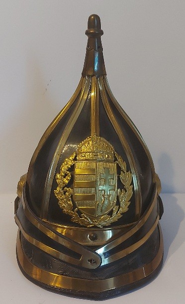 Rendőrtiszti, "Zrínyi" sisak. Rendőrtiszti, "Zrínyi" sisak. 1920-as évek.