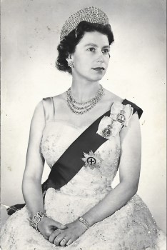 (Második) II. Erzsébet (1926-2022) angol királynő.  (Második) II. Erzsébet (1926-2022) angol királynő.