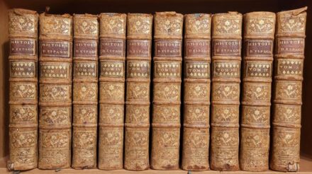 Antik könyvek. Ferreras, Juan de Antik könyvek. Ferreras, Juan de: Histoire générale d'Espagne, traduite de l'espagnol de Jean de Ferreras; enrichie des notes historiques & critiques, de vignettes en taille-douce, & de cartes géographiques. Par M. d'Hermi