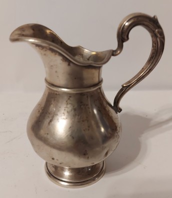 Ezüst (800) gebr. somme,  tejkiöntő, német.  Ezüst (800) gebr. somme,  tejkiöntő, német. Jelzett.