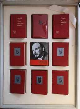 Bibliofília. Lenin. 1870-1970.  Bibliofília. Lenin. 1870-1970. 9 db. minikönyv kiadói díszdobozban.