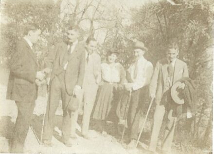 Harsányi Klára (1923-?), Hatvany Lajos (1880-1961) író nevelt lányának iratai.  Harsányi Klára (1923-?), Hatvany Lajos (1880-1961) író nevelt lányának iratai.