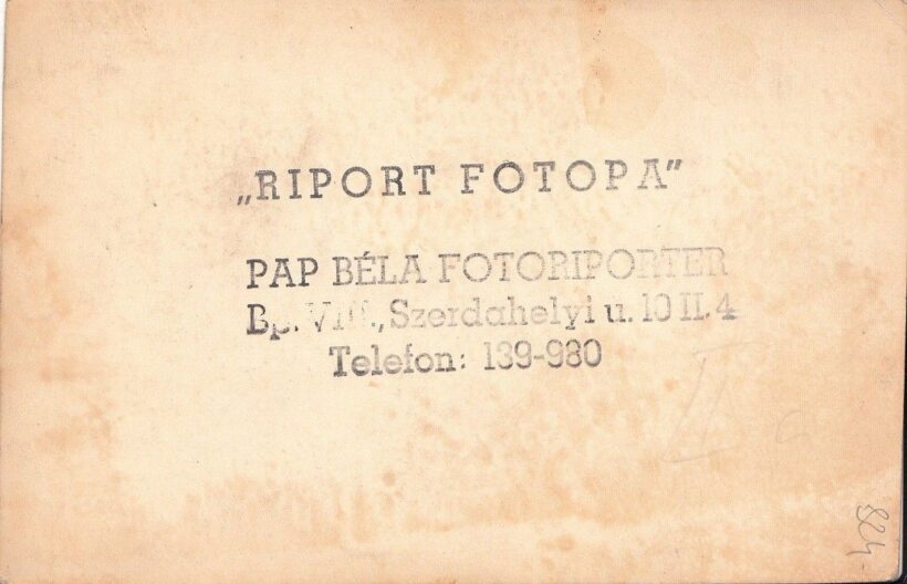 Csoport kép, sajtó fotó, hátulján Pál Béla fotóriporter pecsétjével Bp, 16,5x11 cm - Image 2