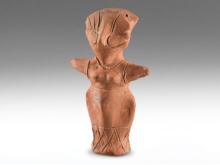 Késő Vinča terrakotta figura