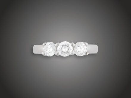 Gyűrű, 950 pt, 3 bril. cca. 0,80 ct, 5,6 g