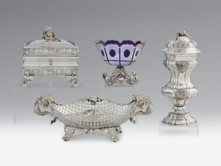 Bécsi biedermeier cukordoboz, ezüst, 707 g.