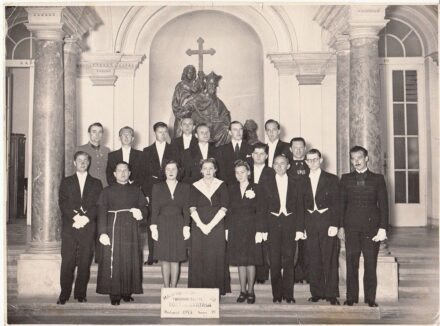 49-816 1943. Csoportkép a Pázmány Péter Tudomány Egyetem doktoravatásáról 24,5x19 cm