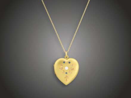 Lánc, függő, 585, 750 au, 3 zafír, 1 bril. cca. 0,20 ct, 15 gyém., 16,4 g 