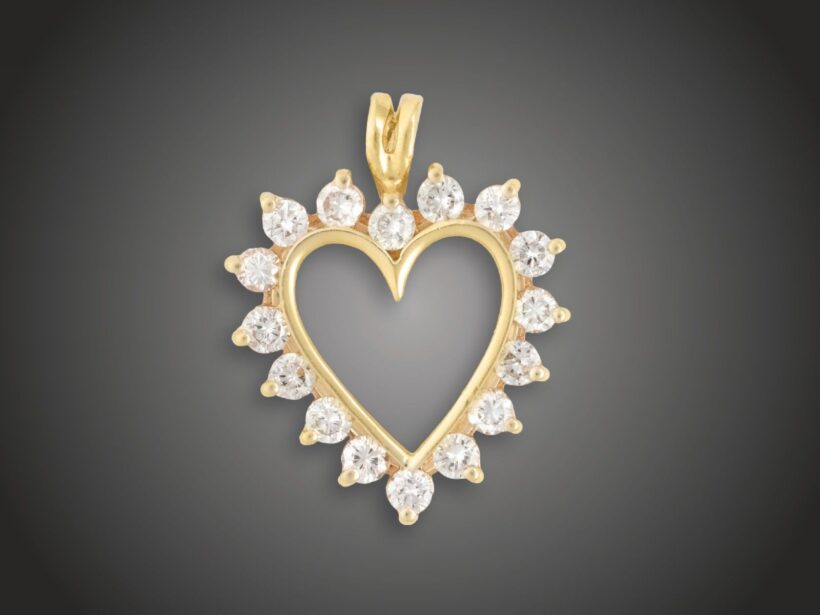Függő, 375 au, 16 bril. cca. 1,0 ct, 2,7 g 