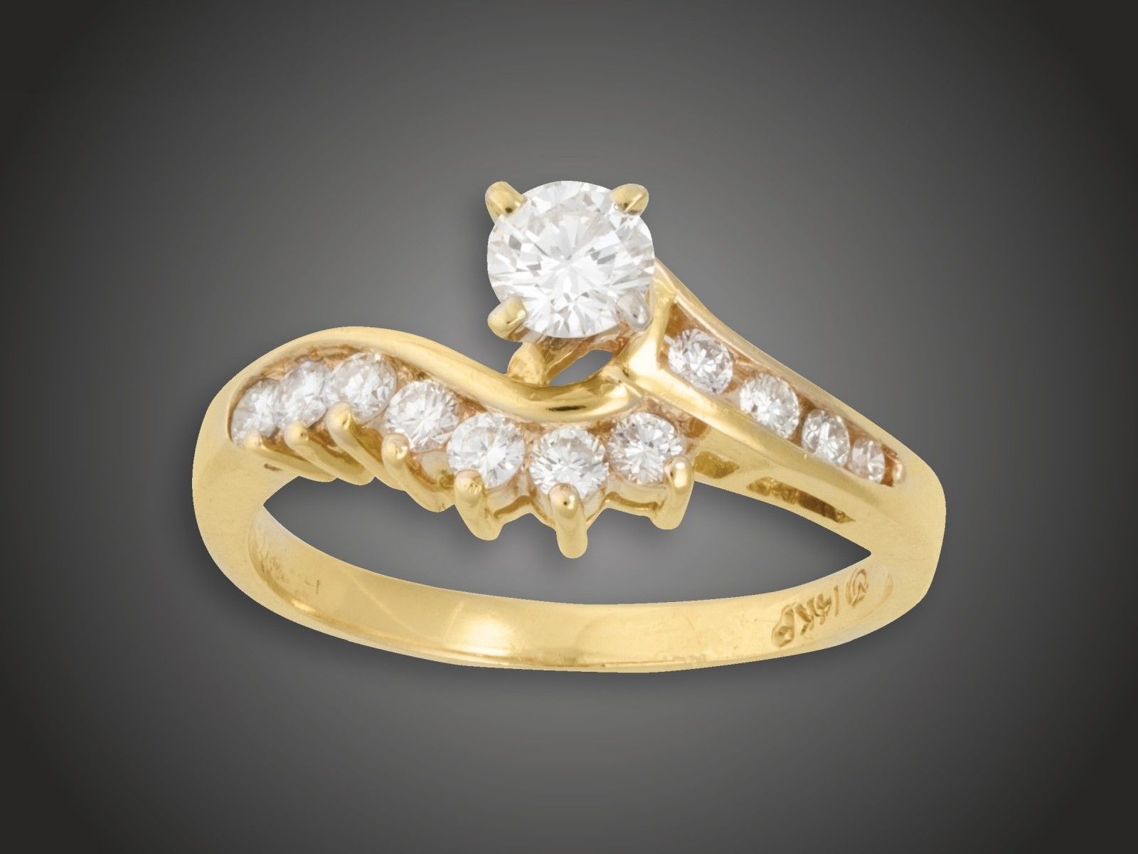 Gyűrű, 585 au, 11 bril. cca. 0,55 ct, 3,0 g