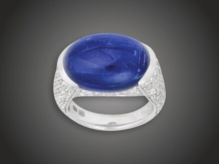 Gyűrű, 750 au, 1 cianit cca. 12,0 ct, 192 bril. cca. 1,0 ct, 8,3 g