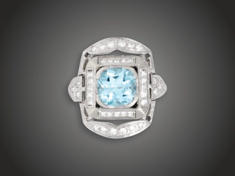 Gyűrű, 585 au, 1 topáz, 38 bril. cca. 0,80 ct, 5,4 g 