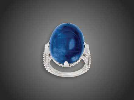 Gyűrű, 750 au, cianit, cca. 33,0 ct, 120 bril. cca. 1,20 ct, 13,9 g 