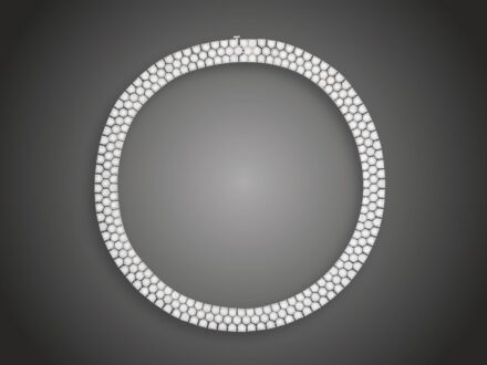 Nyakék, 750 au, 279 bril. cca. 19,6 ct, 80,3 g 