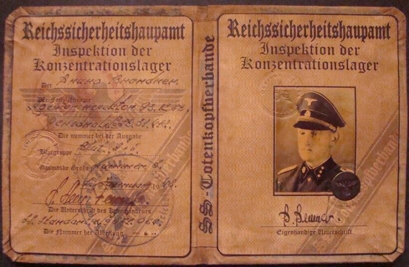 51-1658 1943 A Buchenvaldi koncentrációs táborban szolgáló tiszt igazolványa. EREDETI!! - Image 2
