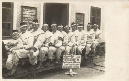 Altaussee Salzbergwerk / salt mine, group photo (Rb)