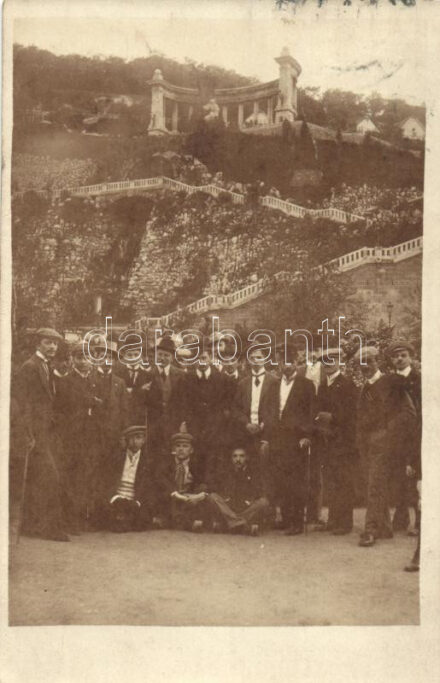 Budapest I. Gellért szobor csoportkép photo (EK)