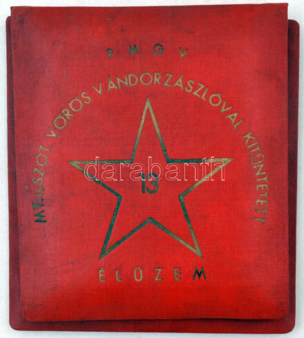 MT és Szot Vörös Vándorzászlóval kitűntetett élüzem. Szövetborítású retro jegyzettömb és tartó 15x16 cm