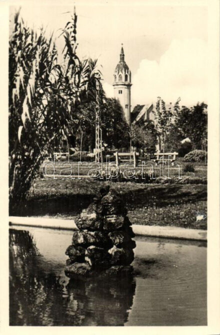 Szolnok, Felszabadulás tér