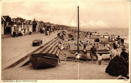 Frinton-on-Sea, Promenade and beach (EK)