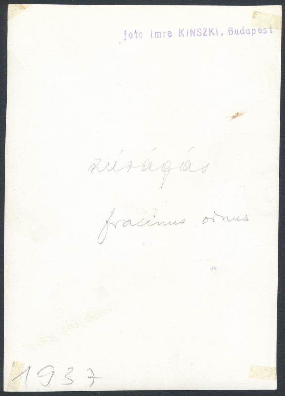 1937 Kinszki Imre (1901-1945): Szúrágás, pecséttel jelzett vintage fotóművészeti alkotás, 16x11,5 cm - Image 2