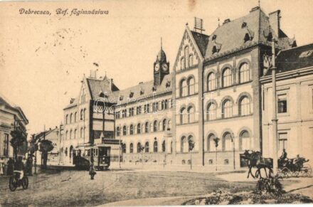 Debrecen, Református főgimnázium, villamos