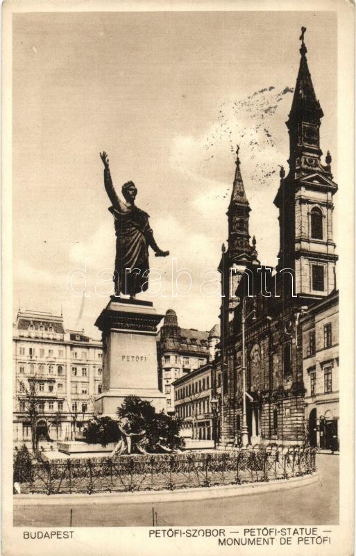 Budapest V. Petőfi tér és szobor