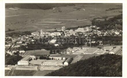 Jolsva, Jelsava; látkép. Neubauer Lajos kiadása / general view