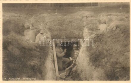 Aknajárat / Minengang / WWI Austro-Hungarian K.u.K. military trenches, shaft
