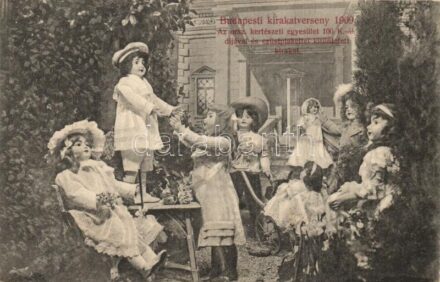 1909 Budapest V. Katsinka Kornél gyermekruha üzlete. Kirakatversenyen az országos kertészeti egyesület 100 Koronás díjával és ezüstplakettel kitüntetett kirakata. Párizsi utca 1. reklámlap / Hungarian children's clothing shop's