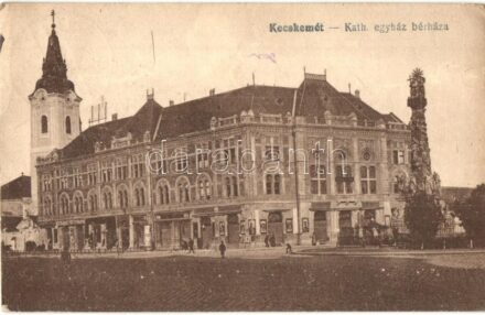 Kecskemét, Katolikus egyház bérháza, Szentháromság szobor (EK)