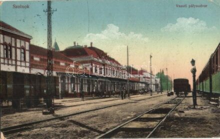 Szolnok, vasútállomás, vágányok (EK)