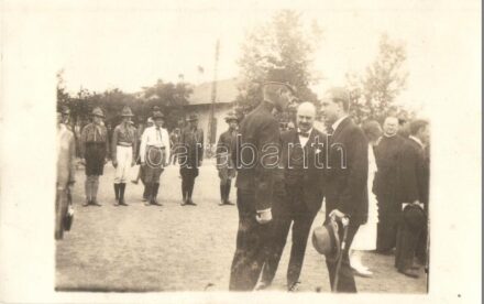 Szekszárdi cserkész összejövetel a város előkelőségeivel / Hungarian boy scout gathering in Szekszárd. Borgula photo