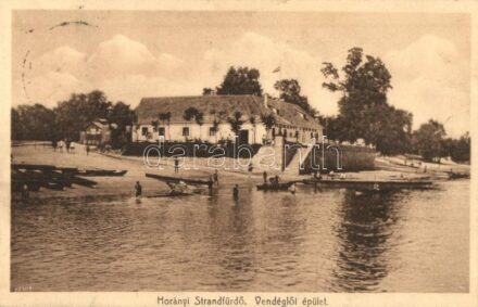 Horány (Szigetmonostor), strandfürdő, vendéglői épület, Horányi csárda, étterem, fürdőzők, csónakok. Fortuna nyomda