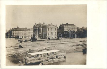 1937 Szeged, Tiszai partfürdő, uszoda, kultúrpalota. photo