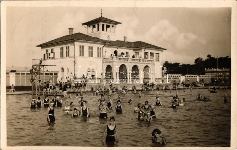 1931 Kecskemét, Széktó fürdő, fürdőzők