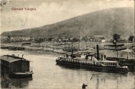 1913 Tokaj, Bodrog partja a 'Szatmár' csavaros vontató gőzhajóval, uszályokkal. Kiadja Helm Sámuel