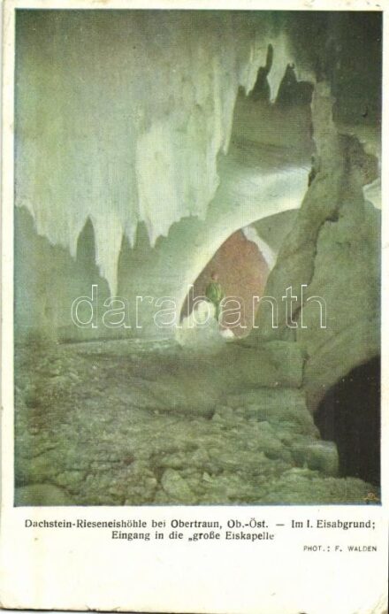 Obertraun, Dachstein-Rieseneishöhle, Im I. Eisabgrund, Eingang in die 'grosse Eiskapelle' / ice cave, interior, entrance to the 'great ice chapel' (EK)