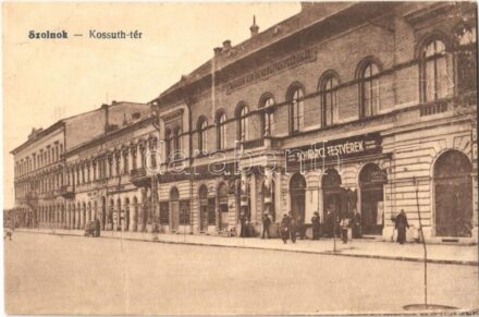 Szolnok, Kossuth tér, Magyar Kir. Pénzügyigazgatóság, Magyar Takarékpénztár, Jancsó, Schwarcz Testvérek üzlete (EK)