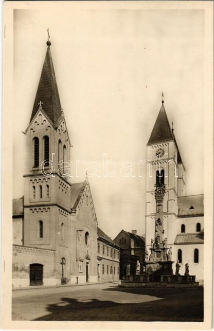 Veszprém, Székesegyház, Szentháromság szobor. Fodor Ferenc kiadása