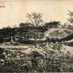 Zamárdi-fürdő, Balatonzamárdi; Villák a dombon, kút. Polónyi István kiadása (fa)