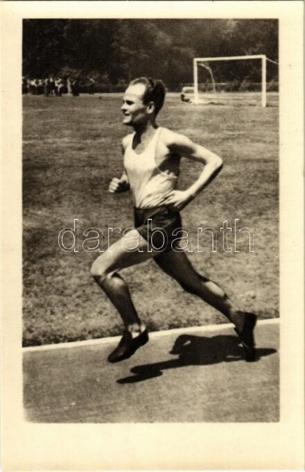 Kovács 'Bütyök' József. Hosszútávfutás 5000m. elrugaszkodás. Képzőművészeti Alap Kiadóvállalat / Hungarian long-distance runner champion