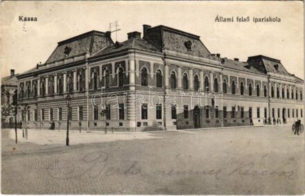Kassa, Kosice; Állami felső ipariskola / school (kicsit ázott / small wet damage)