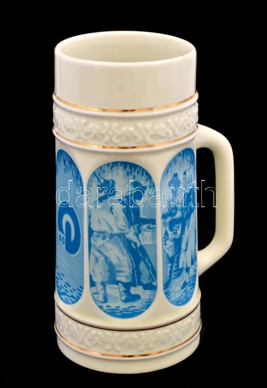 Hollóházi porcelán sörös korsó, matricás, jelzett, kis kopásnyomokkal, m: 19 cm