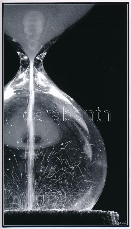 Balás István (1945- ): Kvarcóra, művészi fotóprint, jelzett a fotón, 25×14 cm