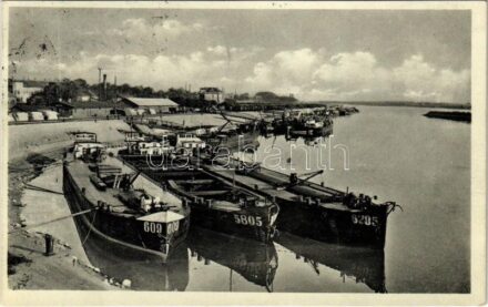 1931 Komárom, Komárnó; Kikötő, uszályok / port, barges